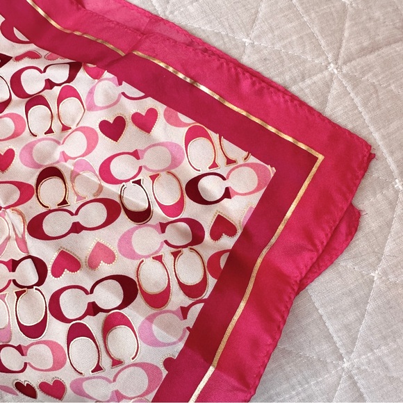 COACH Silk Scarf Classic C Logo Gold and PINK Print New condition 21”x 21” - Picture 4 of 4